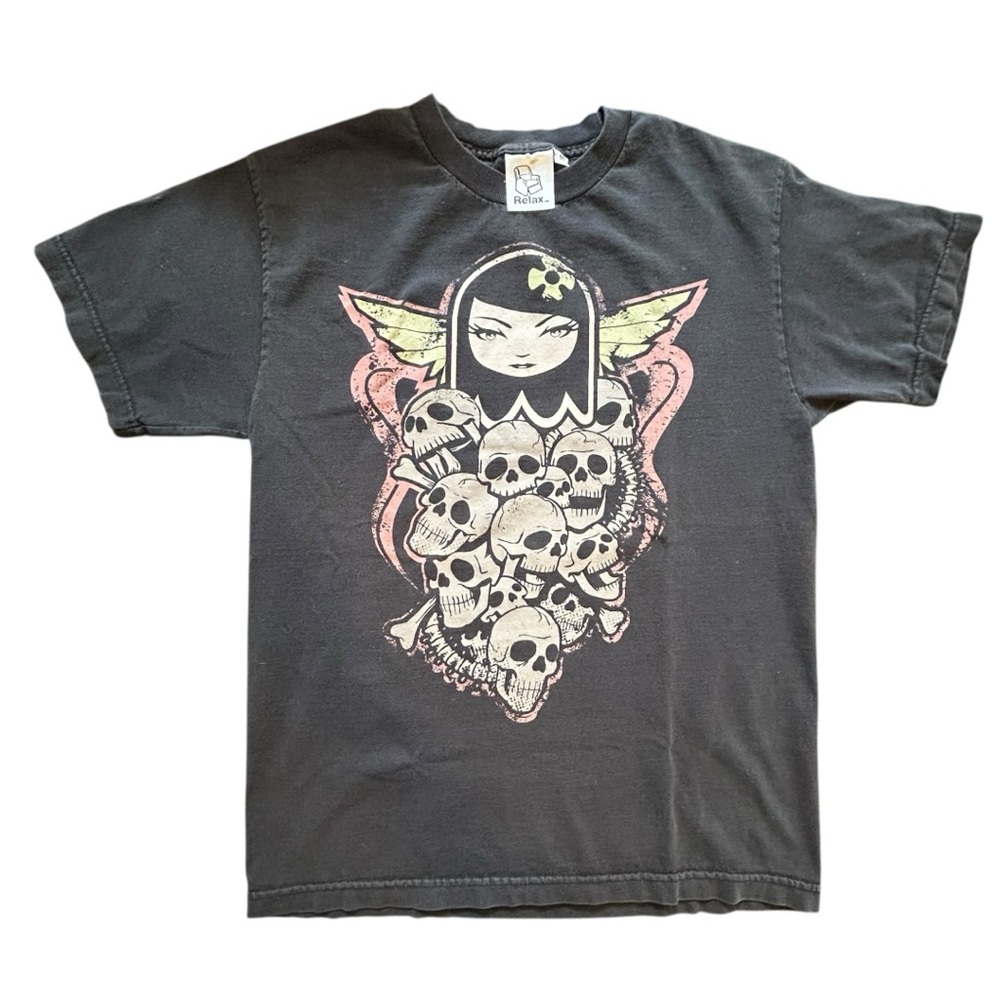 Relax Ghost Girl Matt Siren Black Graphic Tee size Medium